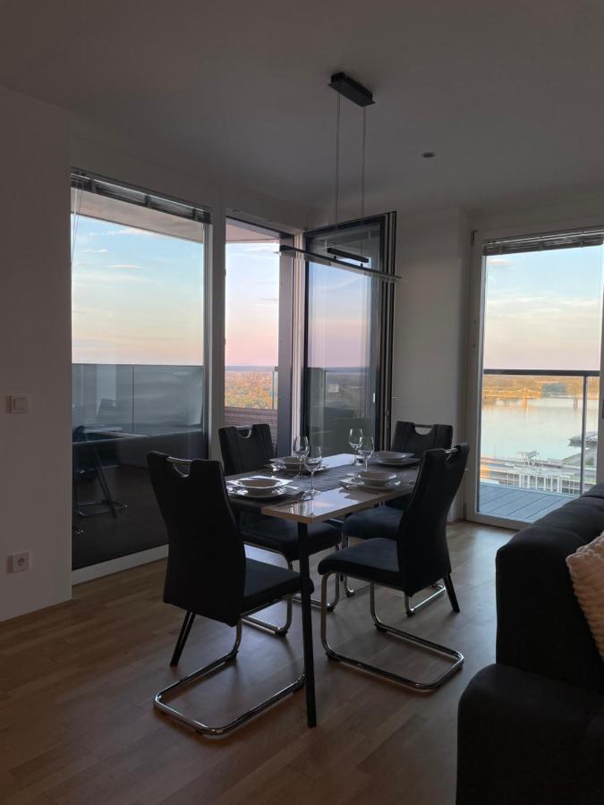 Luxury Waterfront Sky Residence Βιέννη Εξωτερικό φωτογραφία